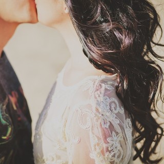 Contest del bacio: in occasione del "kissing day" mandateci una foto. Il bacio più bello andrà alle Caravelle