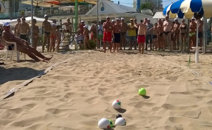 In attesa del Mondiale Giovanile di settembre, ad Alassio spazio alle beach bocce In attesa del Mondiale Giovanile di settembre, ad Alassio spazio alle beach bocce