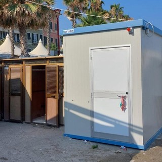 Bagni pubblici a Finale, l'assessore Folco: "In Borgo appena avremo la struttura sarà posizionata"