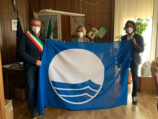 La bandiera blu sventola su Varazze per la diciannovesima volta