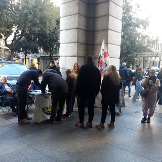 Pedonalizzazioni a Savona, raccolta firme della Lega: "Andavano fatte in una maniera diversa, non a spot ma con un progetto a lungo respiro" (FOTO)