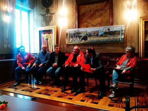 Finale Ligure pronta a diventare la capitale del "bowhunter", il tiro con l'arco outdoor Finale Ligure pronta a diventare la capitale del "bowhunter", il tiro con l'arco outdoor