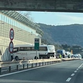 Scolaresca si schianta in autostrada, il responsabile di Diana Tours: "Bambini ritornati a Imperia, bus a Savona"