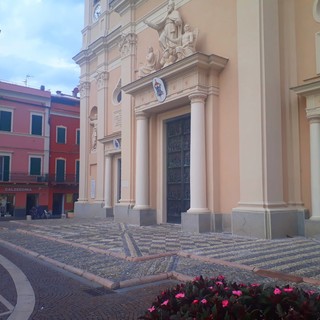Pietra, il sagrato della Basilica torna al suo antico splendore