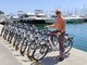 Andora, dal porto all'entroterra pedalando: alla Marina arrivano le biciclette a pedalata assistita