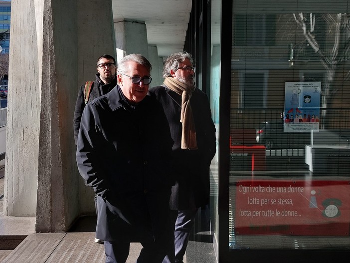 Vaccarezza con la fascia della Regione a Varazze, è polemica con Bozzano. Forza Italia sta col suo consigliere Vaccarezza con la fascia della Regione a Varazze, è polemica con Bozzano. Forza Italia sta col suo consigliere