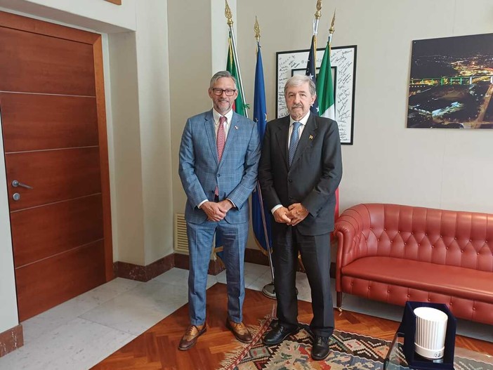 Regione, il Presidente Bucci incontra il Console General USA Douglass Benning Regione, il Presidente Bucci incontra il Console General USA Douglass Benning