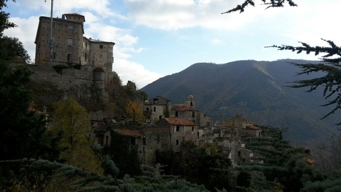 Elezioni 2021, "Balestrino Rinasce" si presenta: "Nuova vita al nostro territorio, da troppi anni reso immobile da amministrazioni sorde ai reali bisogni" Elezioni 2021, "Balestrino Rinasce" si presenta: "Nuova vita al nostro territorio, da troppi anni reso immobile da amministrazioni sorde ai reali bisogni"