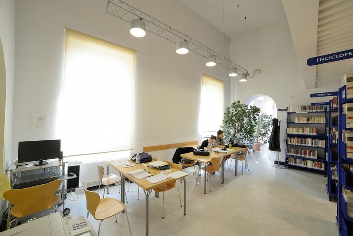 Alassio, la Biblioteca torna migliorata e a pieno regime Alassio, la Biblioteca torna migliorata e a pieno regime