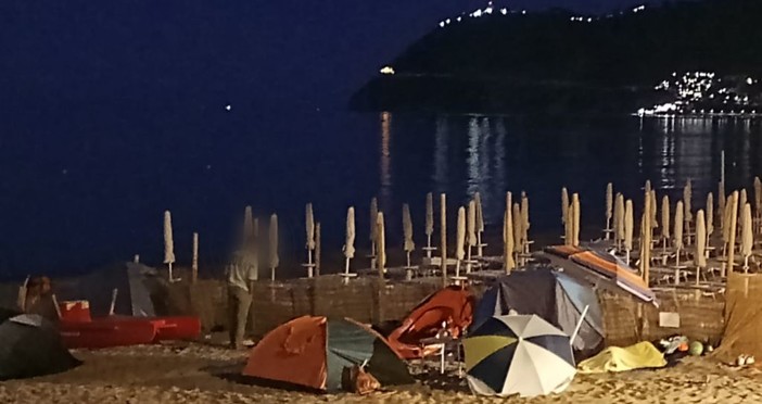 Rapinato sul lungomare di Alassio: turista francese al Santa Corona in stato di shock Rapinato sul lungomare di Alassio: turista francese al Santa Corona in stato di shock