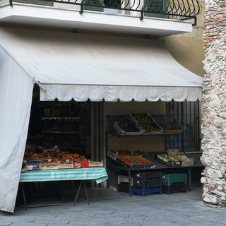 Un pezzo di storia di Loano che se ne va: dopo 70 anni di attività chiude la bottega "Fegin" Un pezzo di storia di Loano che se ne va: dopo 70 anni di attività chiude la bottega "Fegin"