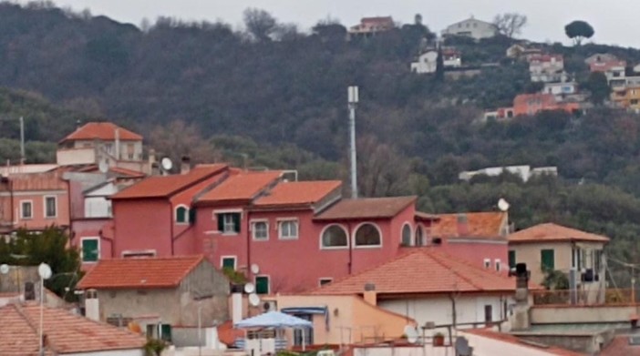 Antenna Boissano, la minoranza non ci sta: "Dichiarazioni del sindaco poco rispettose e denigratorie nei nostri confronti" Antenna Boissano, la minoranza non ci sta: "Dichiarazioni del sindaco poco rispettose e denigratorie nei nostri confronti"