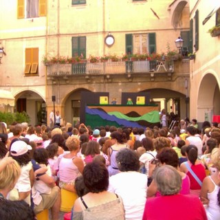 Apricale: partito il 10° Festival di Burattini