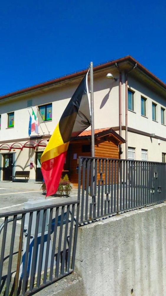 Attentati di Bruxelles, il comune di Roccavignale rende omaggio alle vittime Attentati di Bruxelles, il comune di Roccavignale rende omaggio alle vittime