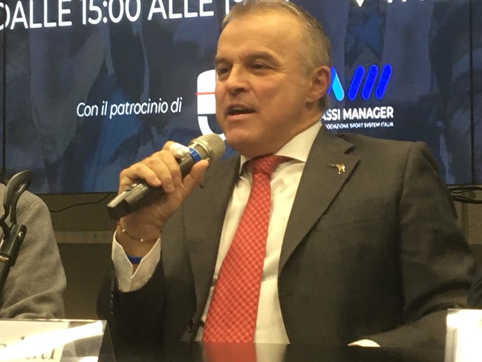 Ristoratori liguri in piazza, Benveduti: "Basta trattarli come untori di questa pandemia" Ristoratori liguri in piazza, Benveduti: "Basta trattarli come untori di questa pandemia"