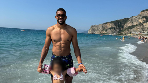 Una giornata di relax per lo juventino Bremer: il calciatore brasiliano a Finale Ligure Una giornata di relax per lo juventino Bremer: il calciatore brasiliano a Finale Ligure