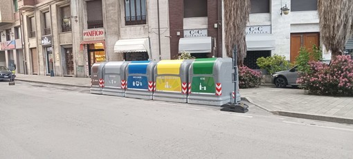 Raccolta differenziata a Savona, un lettore: "Con più bidoni intelligenti si potrebbero risolvere le anomalie" Raccolta differenziata a Savona, un lettore: "Con più bidoni intelligenti si potrebbero risolvere le anomalie"