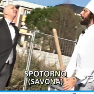 Fermo dal 2009 il cantiere del  nuovo municipio di Spotorno, Brumotti a Striscia:”Eco-schifo sulla via Aurelia”