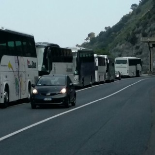Laigueglia e Alassio: "Più controlli contro l'esercito del low cost"