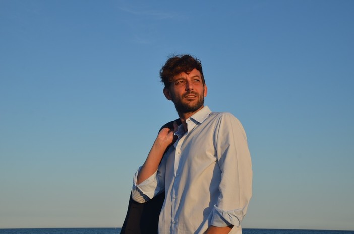 Andrea Benelli incanta Albenga con le sue note