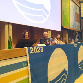 Bandiere Blu 2023, Regione Liguria: "Qui il mare più bello. Primi anche per accoglienza e gestione sostenibile" Bandiere Blu 2023, Regione Liguria: "Qui il mare più bello. Primi anche per accoglienza e gestione sostenibile"