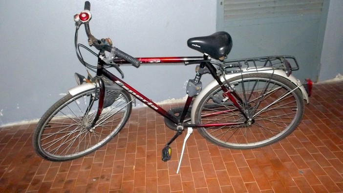 Alassio, cercasi proprietari di due bici rubate