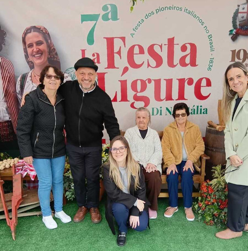 Al centro della foto, Manoella Formento, discendente del pioniere Stefano Formento) Al centro della foto, Manoella Formento, discendente del pioniere Stefano Formento)