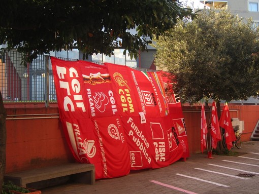 Incidente ferroviario di Quiliano, Cgil Savona: "Affranti dalla tragedia ma ancor più dai commenti social" Incidente ferroviario di Quiliano, Cgil Savona: "Affranti dalla tragedia ma ancor più dai commenti social"