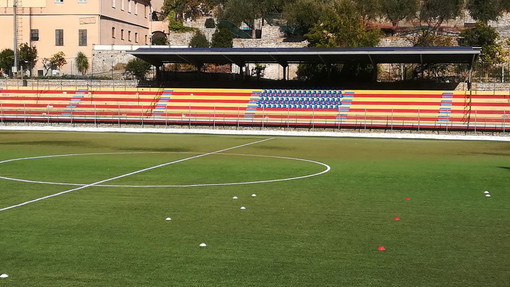 Finale, cambiano le tribune del "Borel": demolite quelle in cemento, al loro posto una struttura amovibile