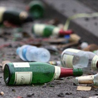 Cairo, divieto di bere alcolici per strada. Di Sapia (Pd): "Questo problema non può essere arginato con scelte proibizioniste e multe" Cairo, divieto di bere alcolici per strada. Di Sapia (Pd): "Questo problema non può essere arginato con scelte proibizioniste e multe"