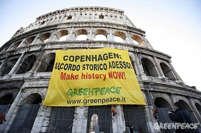 Liguria: a Genova nuova manifestazione di Greenpeace