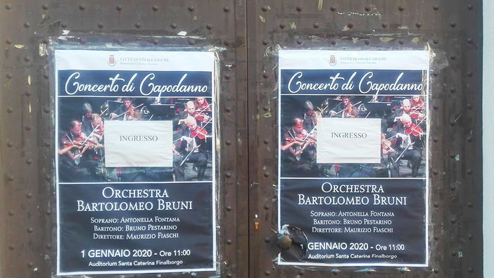 Il successo del concerto di Capodanno a Finalborgo fa discutere: "Si è trasformato in un evento a porte chiuse"