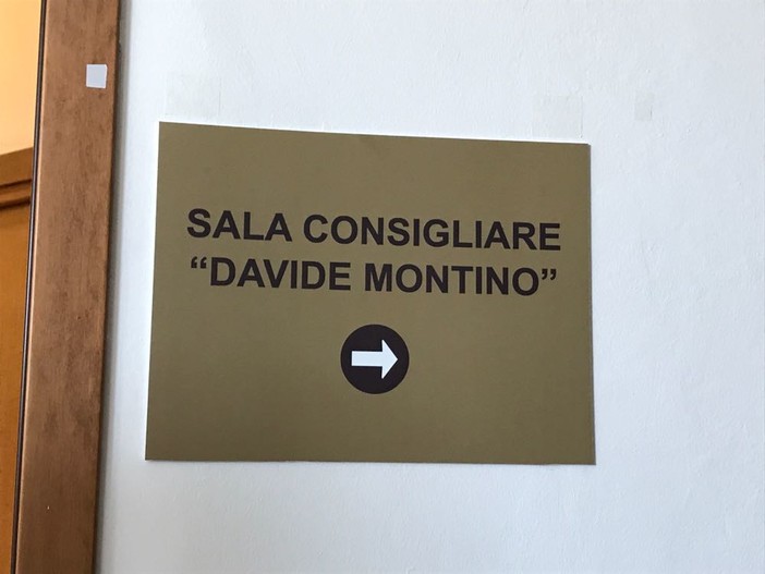 Franco Xibilia ricorda Davide Montino, a lui l'intitolazione della sala consiliare del Comune di Cengio