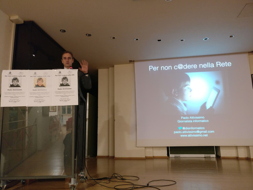 Spotorno: “Non c@dere nella rete” un incontro per l’utilizzo consapevole di internet e dei social network Spotorno: “Non c@dere nella rete” un incontro per l’utilizzo consapevole di internet e dei social network