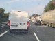 Autostrada A10, tir perde carico di olive: traffico nel caos tra Arenzano e Voltri (video)