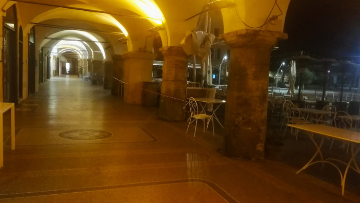 Oggi la riunione della maggioranza di governo: il coprifuoco si sposta alle 23 dal 22 maggio