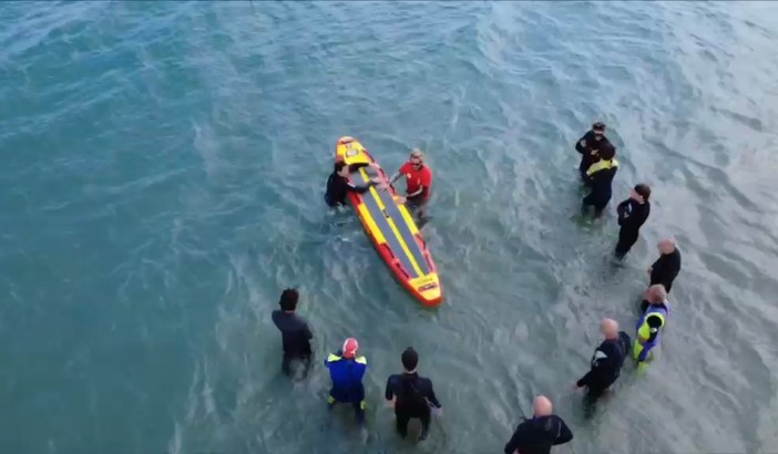 Sicurezza in mare: ad Alassio il corso con SUP per bagnini e operatori balneari