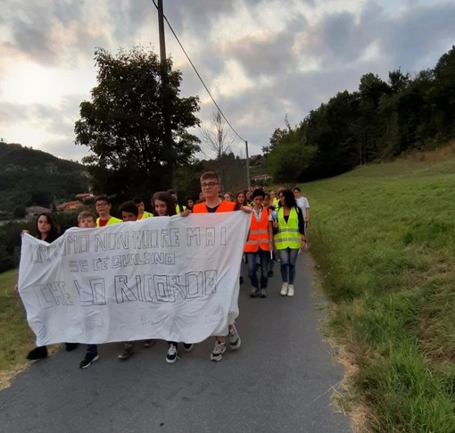 Cosseria, un bagno di folla per ricordare Alessandro Sciutto (FOTO)