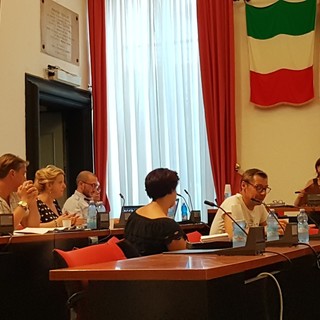 Caso CIE ad Albenga, Porro: "Alla sinistra piace avere i clandestini in strada, la Lega vuole le espulsioni" Caso CIE ad Albenga, Porro: "Alla sinistra piace avere i clandestini in strada, la Lega vuole le espulsioni"