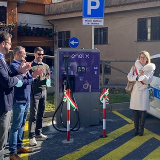 Garlenda comune all’avanguardia: inaugurata la prima colonna di ricarica rapida per auto ibride ed elettriche (FOTO e VIDEO) Garlenda comune all’avanguardia: inaugurata la prima colonna di ricarica rapida per auto ibride ed elettriche (FOTO e VIDEO)