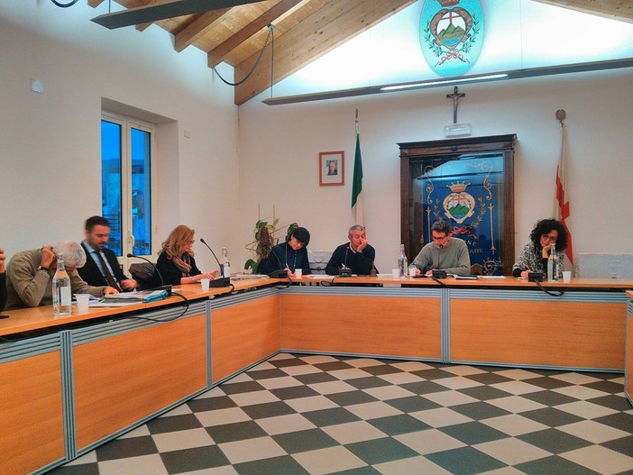 Pietra Ligure, il Consiglio comunale al lavoro nella fase "post Foscolo" Pietra Ligure, il Consiglio comunale al lavoro nella fase "post Foscolo"