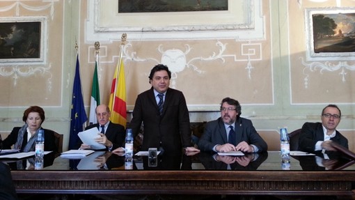 Trasporto Pubblico Locale: Savona ed Imperia per ora dicono no all'Agenzia Regionale Unica Trasporto Pubblico Locale: Savona ed Imperia per ora dicono no all'Agenzia Regionale Unica