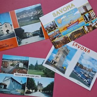 Le cartoline che non scriviamo più e la fine di un rito estivo, dal “Saluti da…” alle foto su Instagram e Facebook