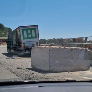Foto tratta dal gruppo Facebook "Viabilità Genova"