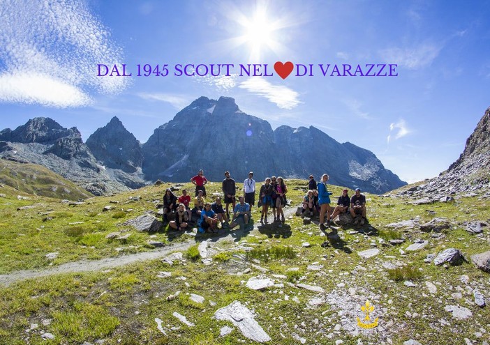 In copertina (anno 2012); il Clan "Carlo Nocelli " nella precedente formazione, sulla copertina del fotolibro "Dal 1945 scout nel cuore di Varazze" In copertina (anno 2012); il Clan "Carlo Nocelli " nella precedente formazione, sulla copertina del fotolibro "Dal 1945 scout nel cuore di Varazze"