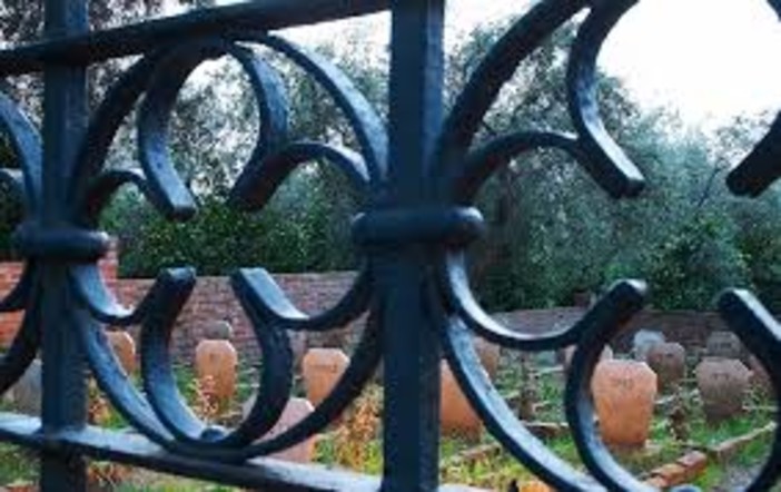 Albenga: un cimitero per gli animali domestici, questa la proposta del consigliere Ciangherotti Albenga: un cimitero per gli animali domestici, questa la proposta del consigliere Ciangherotti