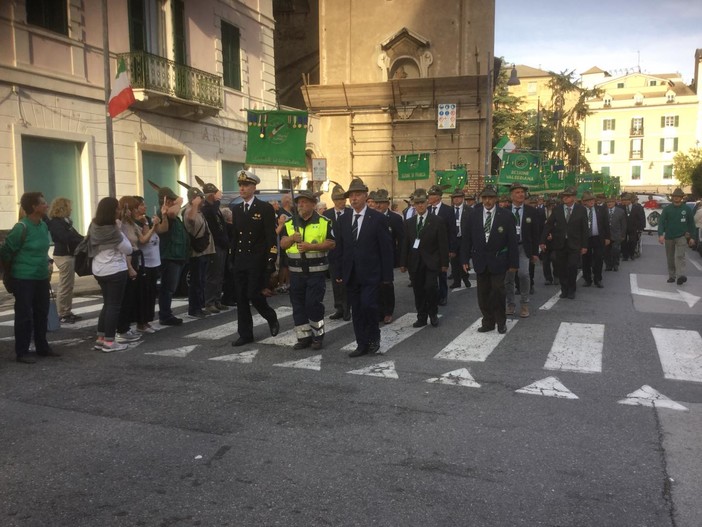 Gli alpini "conquistano" Savona (FOTO e VIDEO)