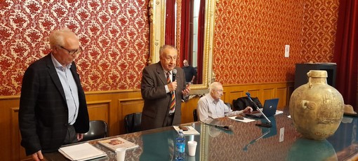 La controversia sui natali di Colombo, un libro di Franco Icardi per dimostrare le origini savonesi La controversia sui natali di Colombo, un libro di Franco Icardi per dimostrare le origini savonesi