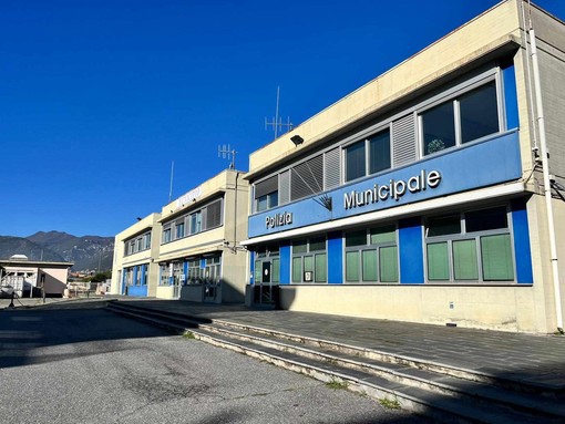 Operazione della Polizia Locale di Borghetto: sequestro di hashish destinato all’uso personale e allo spaccio Operazione della Polizia Locale di Borghetto: sequestro di hashish destinato all’uso personale e allo spaccio