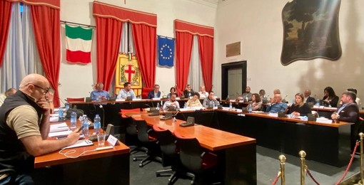 Albenga, bilancio 2022 approvato in consiglio, Pelosi: “Risultato di un’amministrazione capace ed efficace” Albenga, bilancio 2022 approvato in consiglio, Pelosi: “Risultato di un’amministrazione capace ed efficace”